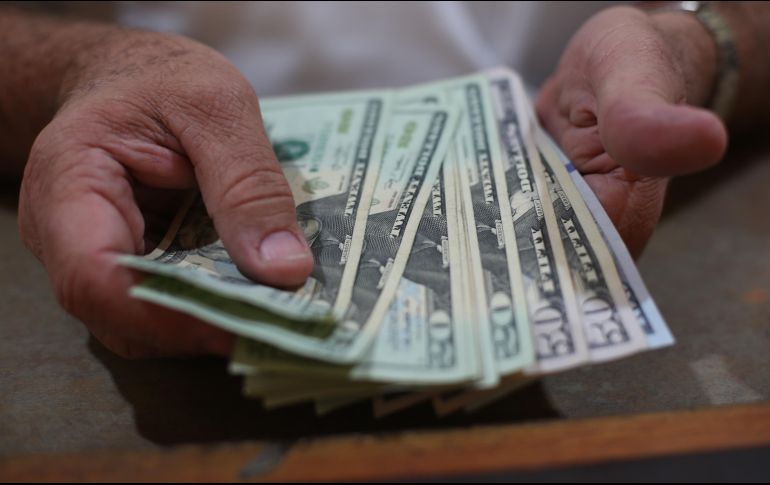 El Banco BASE prevé que el tipo de cambio cotice entre 19.90 y 20.20 pesos por dólar en cotizaciones interbancrias a la venta. EL INFORMADOR / ARCHIVO