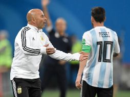 En Argentina ya se da como un hecho quieren que el técnico renuncie sin pedir el pago de la millonaria cláusula de rescisión del contrato que firmó cuando se hizo cargo de la Selección. AFP / ARCHIVO