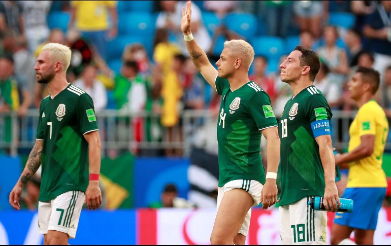 ''¡Bien jugado, @miseleccionmx! Reconocemos su entrega y desempeño en la Copa del Mundo #Rusia2018. Gracias por dejar todo en la cancha. @Mexico unido siempre con ustedes'', dijo el Mandatario en Twitter. EFE  / J. Méndez