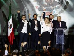 Tras los resultados de la elección, AMLO apareció rodeado por sus hijos y esposa para dar un mensaje de reconciliación a los mexicanos. NTX / A. Monroy