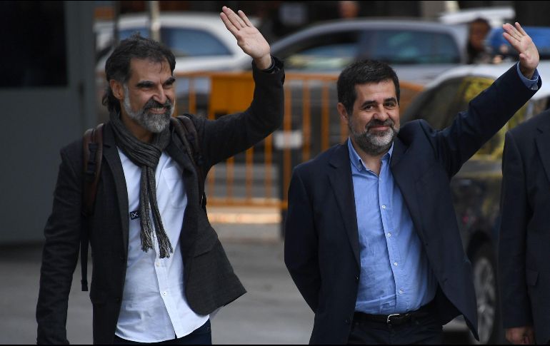 Jordi Cuixart y Jordi Sánchez, dos de los independentistas encarcelados. AFP/G. Bouys