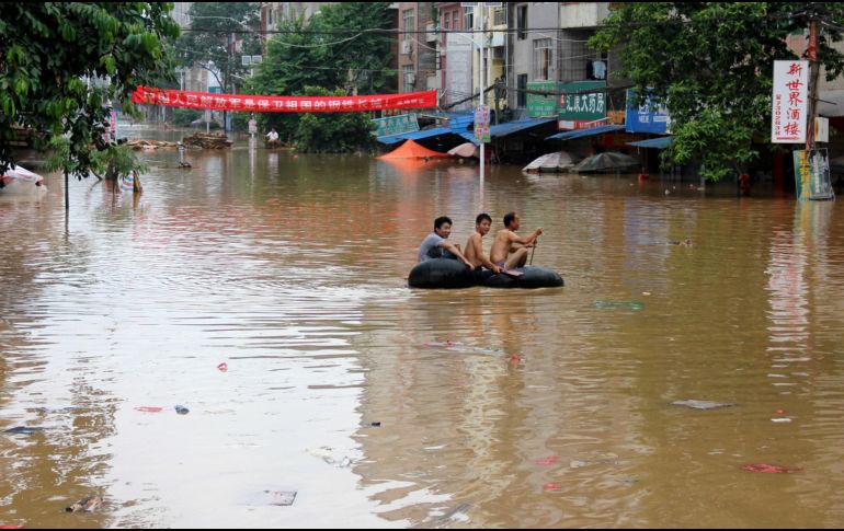 Las tormentas y lluvias torrenciales causan numerosas víctimas y graves destrozos todos los veranos en China. AFP/ARCHIVO