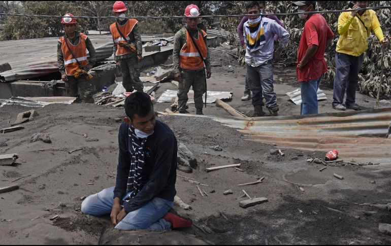 Hace un mes el volcán de Fuego registró una potente erupción que sepultó varias comunidades y ha dejado, hasta ahora, 113 muertos. AFP / ARCHIVO