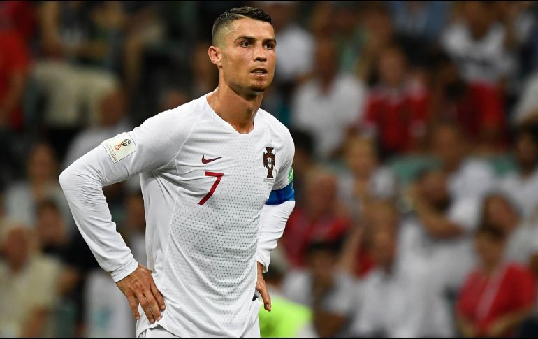 El diario italiano ''Tuttosport'' indica que los italianos buscarían convencer al futbolista portugués, quien se habría negado a renovar con los merengues. AFP / ARCHIVO