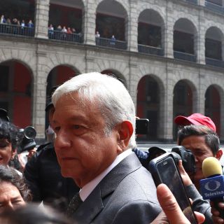 López Obrador deja Palacio Nacional para continuar su agenda del día