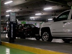 Se buscaba que los ciudadanos dejaran de pagar las primeras dos horas de estacionamiento en centros comerciales, a cambio de un consumo mínimo de 88 pesos. EL INFORMADOR/Archivo