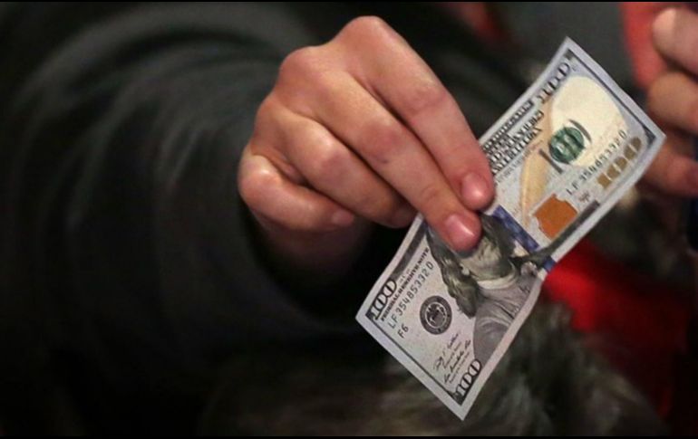 El Banco de México fijó en 19.0790 pesos el tipo de cambio. AFP / ARCHIVO