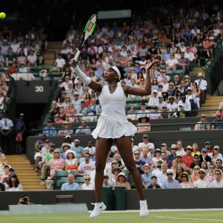 Karolina Pliskova y Venus Williams superan primera ronda de Wimbledon