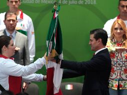 Peña Nieto abanderó a la delegación que participará en los Juegos Centroamericanos y del Caribe. EFE / M. Guzmán