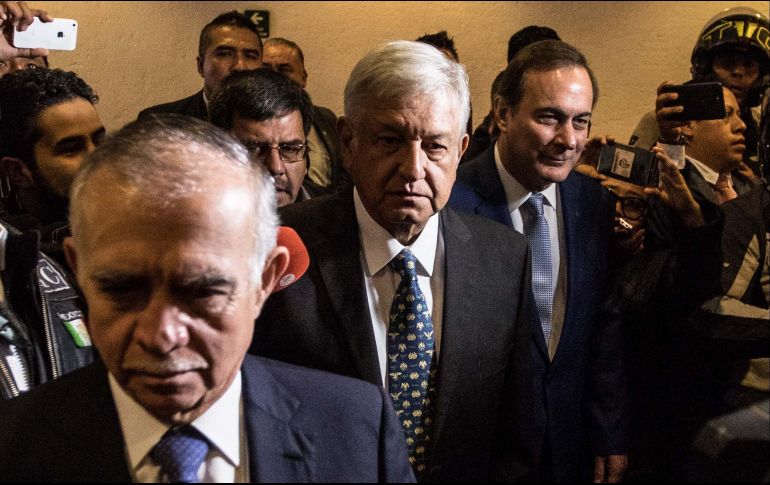 López Obrador (centro) se reunió esta mañana con miembros del Consejo Coordinador Empresarial. SUN / G. Espinosa