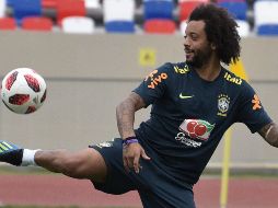 Marcelo estaría ya recuperado de una molestia sufrida en el duelo ante Serbia; Fernandinho tomaría el lugar de Casemiro, suspendido por acumulación de tarjetas amarillas. AP / E. Lyzlova
