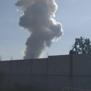 Confirman 12 muertos por explosión en Tultepec, Estado de México