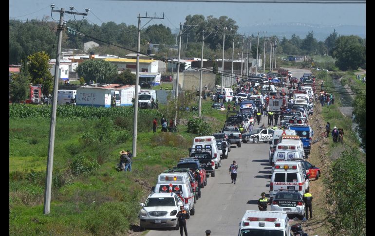 Un total de 300 elementos de seguridad pública y 120 unidades de atención a heridos se desplegaron en la zona. EFE