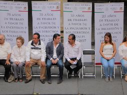 Eviel Pérez Magaña, secretario de Desarrollo social, acompañado por el gobernador de Jalisco, Aristóteles Sandoval, durante  la primera sesión ordinaria del grupo directivo de la Estrategia Nacional de Inclusión 2018. NOTIMEX