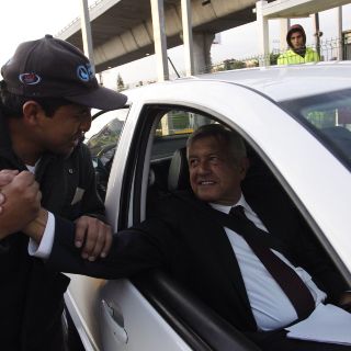 Slim manda carta a López Obrador para felicitarlo