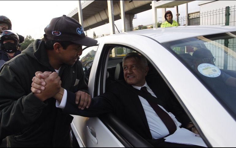 El político de Tabasco aclara que respeta la declaración del líder de la Coparmex, Gustavo de Hoyos Walther, quien aseguró que el sector empresarial no tiene ni tendrá una luna de miel con el virtual presidente electo. EFE / S. Gutiérrez