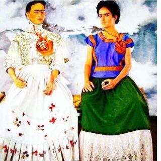 Salma Hayek "se mete" en pintura de Frida Kahlo
