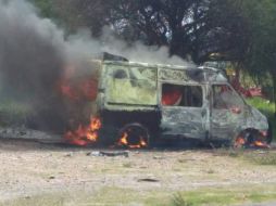 En la unidad médica viajaban dos paramédicos, un paciente y un familiar de este. ESPECIAL /