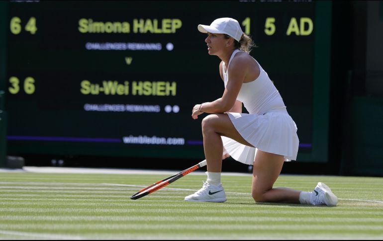 Halep comenzó ganando el primer set; fue en el segundo que se le complicó el partido y lo perdió, y llegó al el tercero, que fue aún más cerrado. AP / B. Curtis