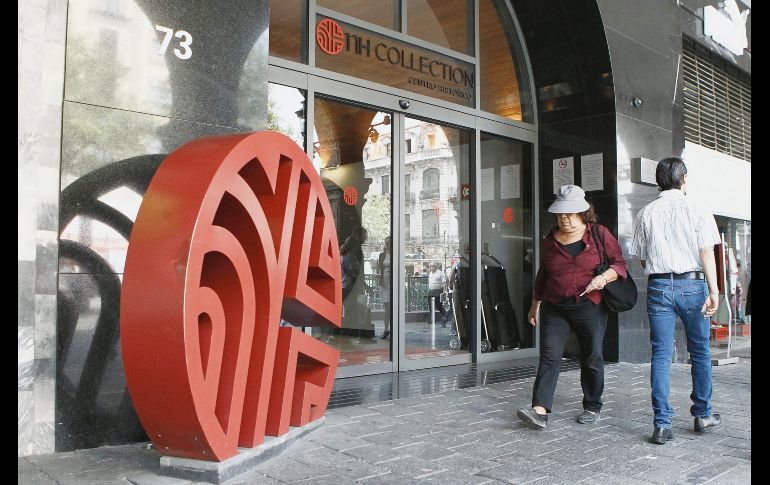 Ingreso. Puerta principal del NH Collection Guadalajara Centro Histórico.