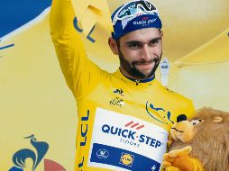 Fernando Gaviria es el primer colombiano en 15 años en portar el suéter amarillo de líder del Tour de Francia. El último había sido Víctor Hugo Peña, en 2003. AP/C. Ena