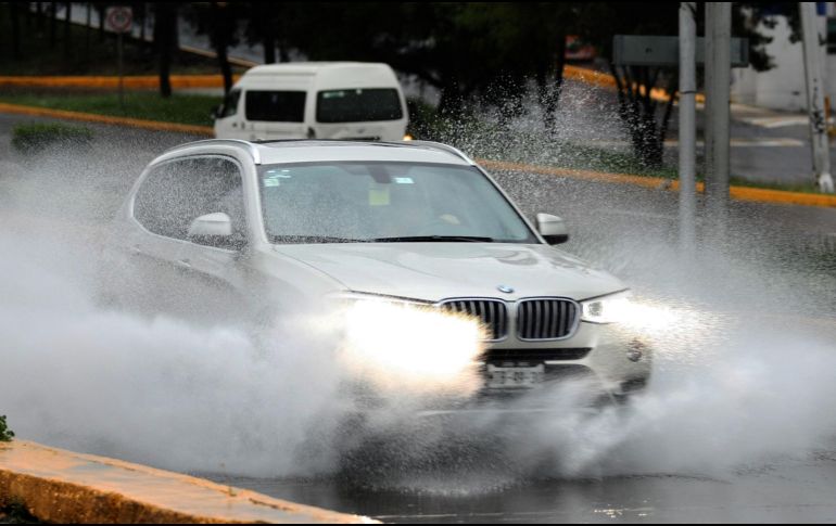 Las lluvias continuarán en la Entidad; para Guadalajara se espera una temperatura máxima de 29-31 grados centígrados y una mínima de 12-14 grados. NTX / A. Monroy