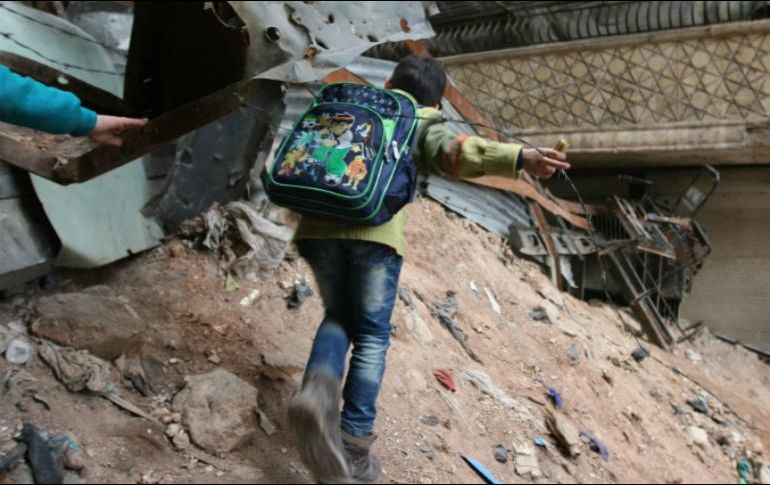 En 2017 se documentaron más de 21 mil violaciones graves de los derechos de los menores. AP / ARCHIVO