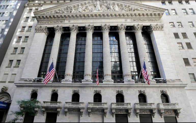El Dow Jones sumó 320.69 puntos, llegó hasta 24 mil 777.17 enteros. AP / ARCHIVO