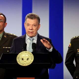 Colombia aprueba ley para que grupos ilegales se entreguen