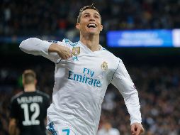 ''Me voy pero esta camiseta, este escudo y el Santiago Bernabéu los seguiré sintiendo siempre como algo mío esté donde esté'', dice el luso, quien emigra a la Juventus de Turín. AP / ARCHIVO