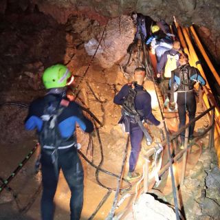 México se congratula por rescate de niños tailandeses y su entrenador