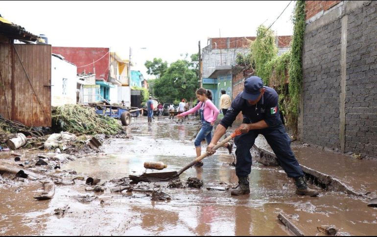 Las unidades de Protección Civil se trasladan a distintos puntos de Morelia para prestar servicios y apoyo a la ciudadanía. TWITTER / @pcmichoacan