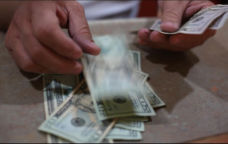 El Banco de México fijó en 19.0559 pesos el tipo de cambio. NTX / ARCHIVO