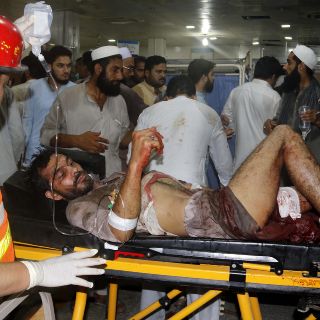 Reportan 20 muertos tras atentado en mitin electoral en Pakistán