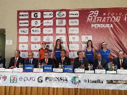 Durante la presentación de la competición se dieron a conocer las medallas, mochilas y camisetas que se entregarán a todos los participantes. EL INFORMADOR / ARCHIVO