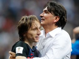 Modric, de 32 años (I), no ha escatimado esfuerzo, aunque Croacia ha jugado tiempos extra en tres partidos consecutivos. AP/F. Augstein