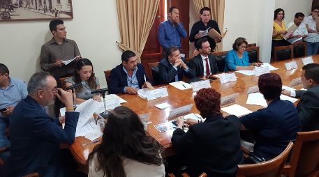 Diputados de la Comisión de Hacienda autorizaron al Gobierno del Estado firmar un convenio por diez años con el IMSS. EL INFORMADOR / R. Rivas