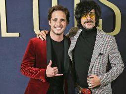 Buenos amigos. Diego Boneta junto con Óscar Jaenada. SUN