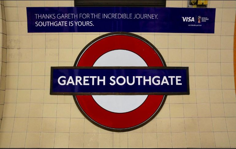 Temporalmente, la estación de la línea Picadilly, que orginalmente se llama Soutghate, recibe el nombre de pila del estratega para rebautizarla ''Gareth Southgate''. TWITTER / @TfL
