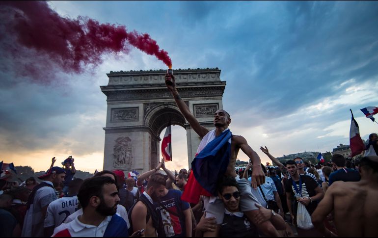 Reportan dos muertos en Francia durante festejos de victoria en Mundial