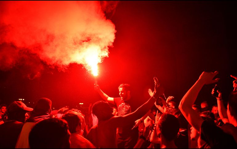 En la capital francesa fueron destrozados 12 establecimientos comerciales, algunos de los cuales fueron asaltados. EFE / J. de Rosa