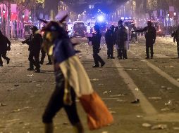 Según un balance del Ministerio del Interior, al menos 292 personas fueron detenidas durante la víspera en los disturbios y enfrentamientos con la policía. EFE / I. Langsdon