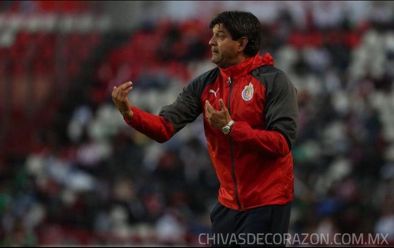 'Nosotros vamos a lograr ser un equipo competitivo, a la altura de lo que es Chivas'', dijo el estratega rojiblanco. ESPECIAL / chivasdecorazon.com.mx