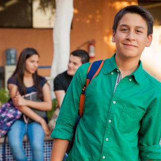 ¿Por qué es importante que tu hijo estudie la prepa (y que comience ahora)?