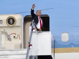 El mandatario no quiere que se siga utilizando el mismo color azul pastel que han tenido las aeronaves presidenciales hasta el momento. AP / ARCHIVO