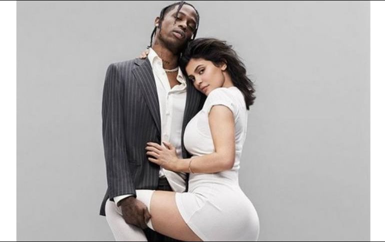 Kylie Jenner y Travis Scott aparecieron en la portada de la revista GQ. INSTAGRAM / gq
