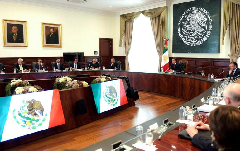 El 3 de julio, Peña Nieto y López Obrador concretaron una reunión en la que acordaron llevar a cabo una transición 