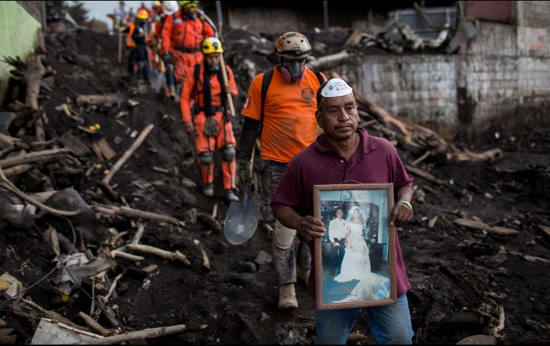 La erupción de junio dejó 300 desaparecidos y casi dos millones de personas afectadas. AP/ARCHIVO