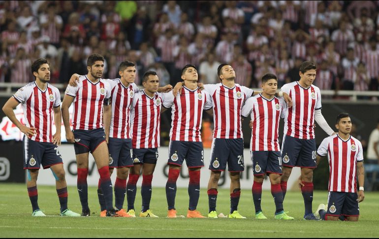 El equipo tapatío se quedó, tras la depuración, sin poco más de 49 mil seguidores y se estableció con por debajo de su acérrimo rival como el segundo más seguido de la Liga MX. MEXSPORT / ARCHIVO