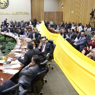 El INE multa al PAN por recibir aportaciones simuladas para Anaya